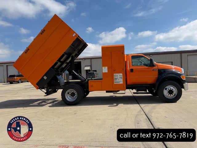 2015 Ford F650 Chipper Truck