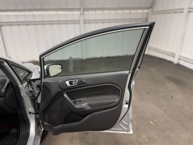 2015 Ford FIESTA SE | Houston, TX | Texas Star Motors 2015 Ford FIESTA SE | Houston, TX | Texas Star Motors