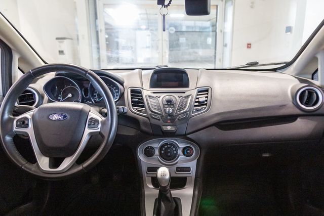2015 Ford Fiesta Manual SE