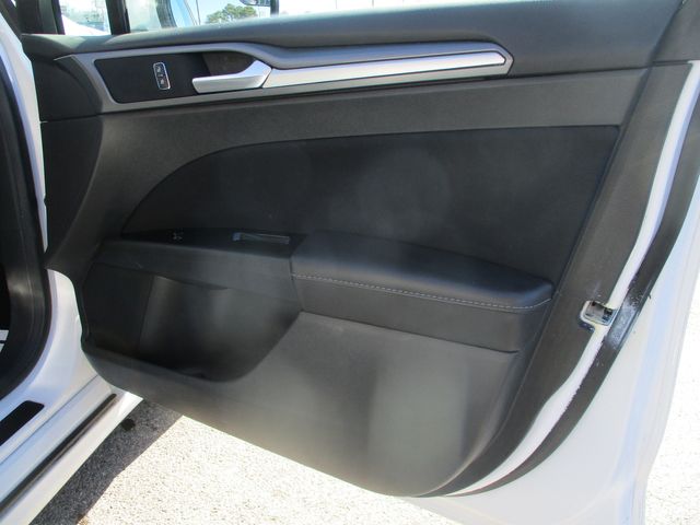 2015 Ford Fusion Hybrid SE