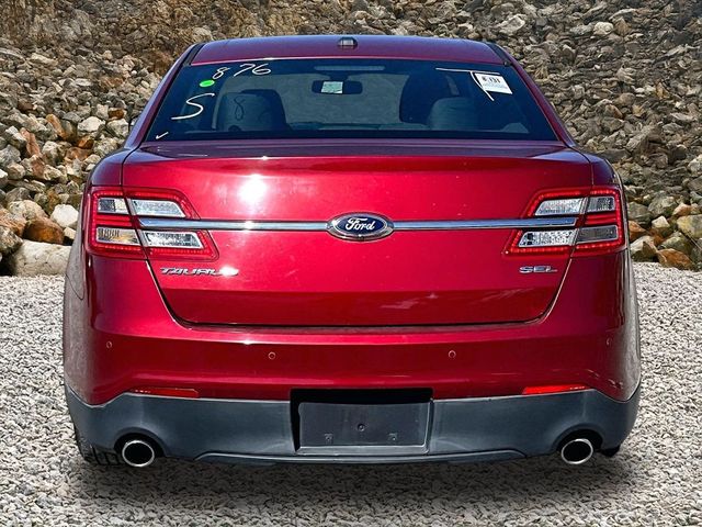 2015 Ford Taurus SEL