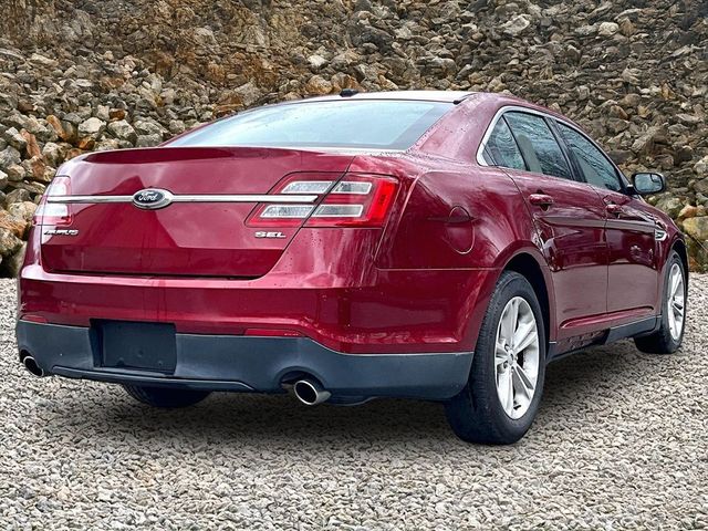2015 Ford Taurus SEL