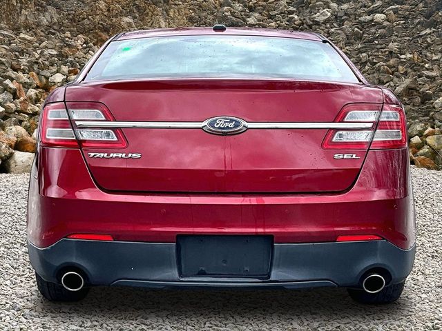 2015 Ford Taurus SEL