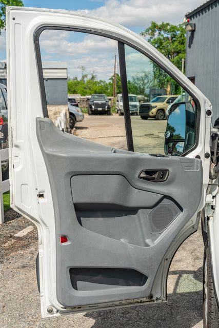 2015 Ford Transit 250 130WB LOW ROOF / 3.7L V6 / 60/40 SIDE DOOR | Austin, TX | Rocky Mountain Truck Stop Austin