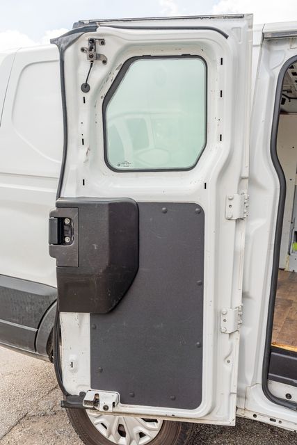 2015 Ford Transit 250 130WB LOW ROOF / 3.7L V6 / 60/40 SIDE DOOR | Austin, TX | Rocky Mountain Truck Stop Austin