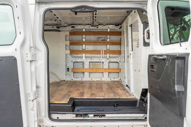 2015 Ford Transit 250 130WB LOW ROOF / 3.7L V6 / 60/40 SIDE DOOR | Austin, TX | Rocky Mountain Truck Stop Austin