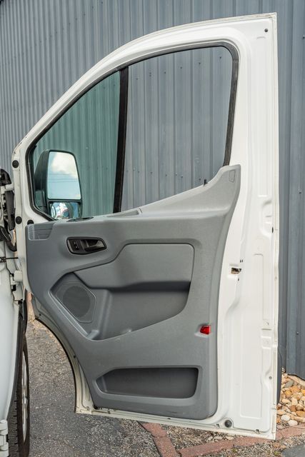 2015 Ford Transit 250 130WB LOW ROOF / 3.7L V6 / 60/40 SIDE DOOR | Austin, TX | Rocky Mountain Truck Stop Austin