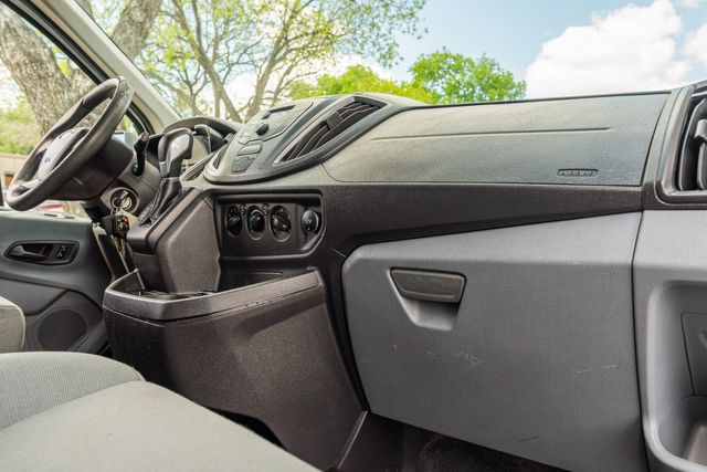 2015 Ford Transit 250 130WB LOW ROOF / 3.7L V6 / 60/40 SIDE DOOR | Austin, TX | Rocky Mountain Truck Stop Austin