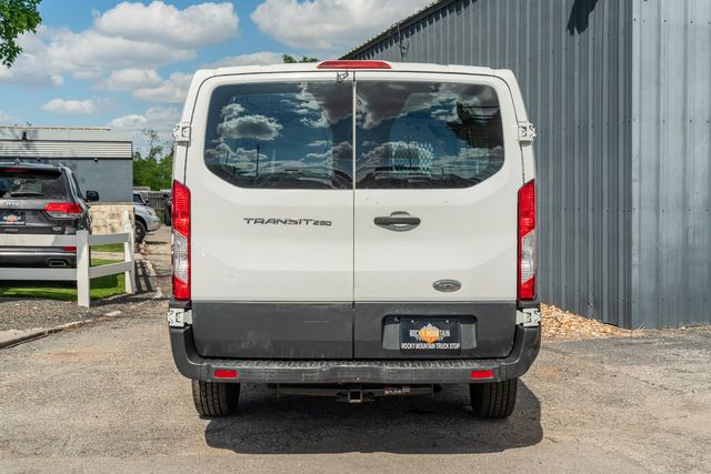 2015 Ford Transit 250 130WB LOW ROOF / 3.7L V6 / 60/40 SIDE DOOR | Austin, TX | Rocky Mountain Truck Stop Austin