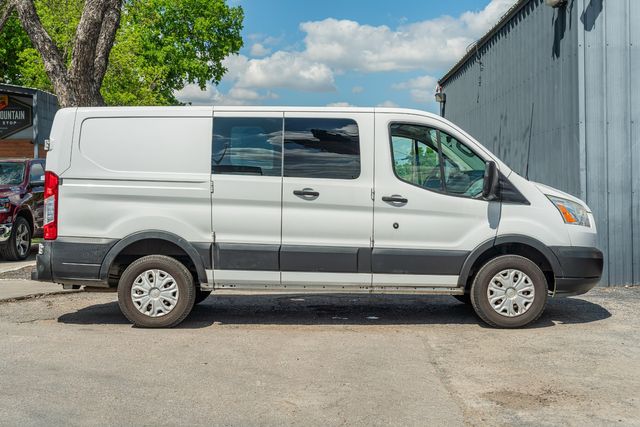 2015 Ford Transit 250 130WB LOW ROOF / 3.7L V6 / 60/40 SIDE DOOR | Austin, TX | Rocky Mountain Truck Stop Austin