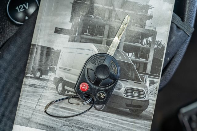 2015 Ford Transit 350 XLT / 15 PASSENGER / 3.7L V6 / TEXAS OWNED | Austin, TX | Rocky Mountain Truck Stop Austin 2015 Ford Transit 350 XLT / 15 PASSENGER / 3.7L V6 / TEXAS OWNED | Austin, TX | Rocky Mountain Truck Stop Austin