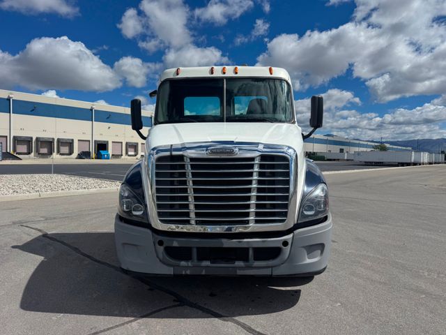 2015 Freightliner Cascadia 125