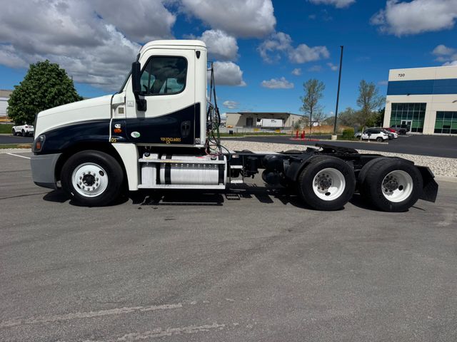 2015 Freightliner Cascadia 125