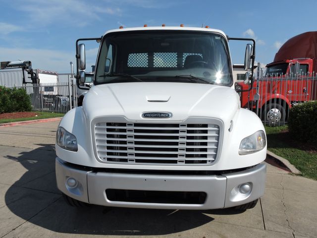 2015 Freightliner M2106 Non-CDL Flatbed 