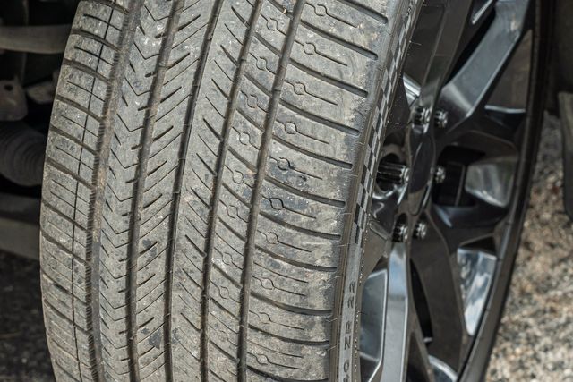 2015 GMC Sierra 1500 SLE CREW CAB RWD W/ UPGRADES / LOW MILES | Austin, TX | Rocky Mountain Truck Stop Austin 2015 GMC Sierra 1500 SLE CREW CAB RWD W/ UPGRADES / LOW MILES | Austin, TX | Rocky Mountain Truck Stop Austin