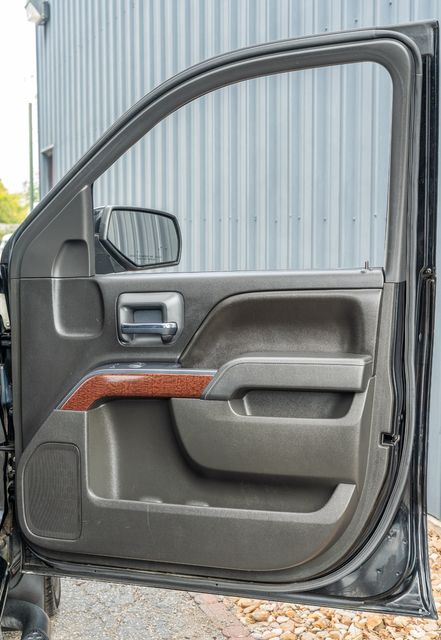 2015 GMC Sierra 1500 SLE CREW CAB RWD W/ UPGRADES / LOW MILES | Austin, TX | Rocky Mountain Truck Stop Austin 2015 GMC Sierra 1500 SLE CREW CAB RWD W/ UPGRADES / LOW MILES | Austin, TX | Rocky Mountain Truck Stop Austin