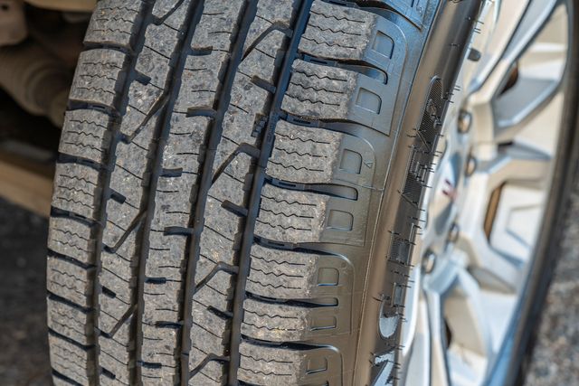 2015 GMC Sierra 1500 SLE CREW CAB 4X4 Z71 / ONE OWNER / CLEAN CARFAX | Austin, TX | Rocky Mountain Truck Stop Austin