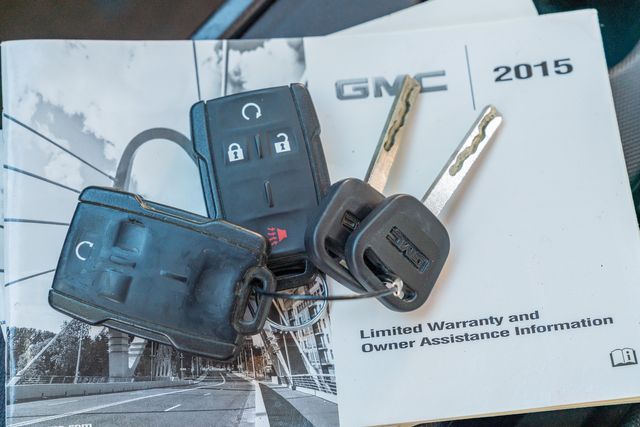 2015 GMC Sierra 1500 SLE CREW CAB 4X4 Z71 / ONE OWNER / CLEAN CARFAX | Austin, TX | Rocky Mountain Truck Stop Austin