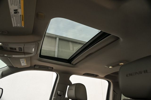 2015 GMC Sierra 1500 Denali Driver Alert Pkg Memory Leather Sunroof Nav 2015 GMC Sierra 1500 Denali Driver Alert Pkg Memory Leather Sunroof Nav