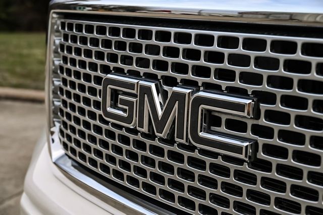 2015 GMC Sierra 1500 Denali Driver Alert Pkg Memory Leather Sunroof Nav 2015 GMC Sierra 1500 Denali Driver Alert Pkg Memory Leather Sunroof Nav