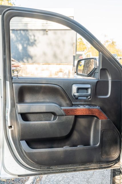 2015 GMC Sierra 2500HD SLE CREW CAB Z71 4X4 / ONE TEXAS OWNER / ALLISON | Dallas, TX | Rocky Mountain Truck Stop Dallas 2015 GMC Sierra 2500HD SLE CREW CAB Z71 4X4 / ONE TEXAS OWNER / ALLISON | Dallas, TX | Rocky Mountain Truck Stop Dallas