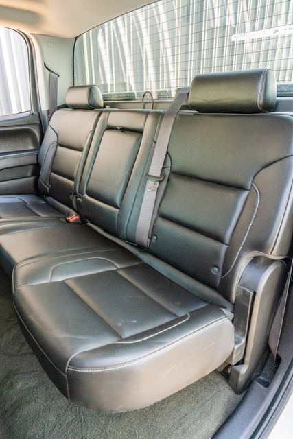 2015 GMC Sierra 2500HD SLE CREW CAB Z71 4X4 / ONE TEXAS OWNER / ALLISON | Austin, TX | Rocky Mountain Truck Stop Austin 2015 GMC Sierra 2500HD SLE CREW CAB Z71 4X4 / ONE TEXAS OWNER / ALLISON | Austin, TX | Rocky Mountain Truck Stop Austin