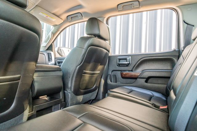 2015 GMC Sierra 2500HD SLE CREW CAB Z71 4X4 / ONE TEXAS OWNER / ALLISON | Austin, TX | Rocky Mountain Truck Stop Austin 2015 GMC Sierra 2500HD SLE CREW CAB Z71 4X4 / ONE TEXAS OWNER / ALLISON | Austin, TX | Rocky Mountain Truck Stop Austin