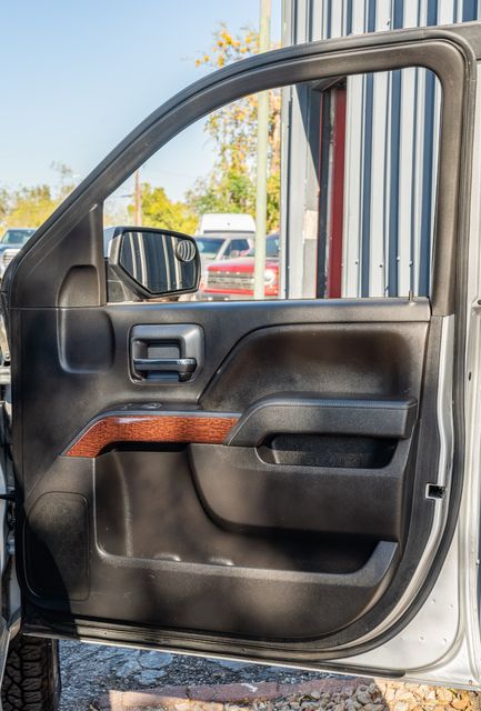2015 GMC Sierra 2500HD SLE CREW CAB Z71 4X4 / ONE TEXAS OWNER / ALLISON | Austin, TX | Rocky Mountain Truck Stop Austin 2015 GMC Sierra 2500HD SLE CREW CAB Z71 4X4 / ONE TEXAS OWNER / ALLISON | Austin, TX | Rocky Mountain Truck Stop Austin