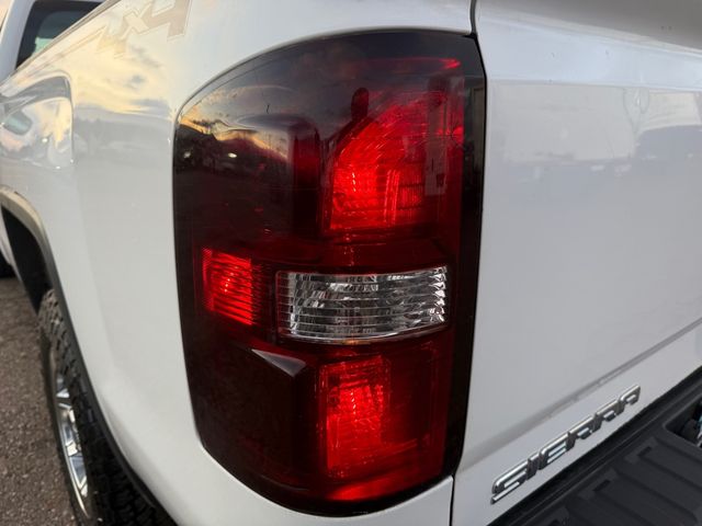 2015 GMC SIERRA 1500 4x4 V8 Long Bed | Canton, Ohio | Ohio Auto Warehouse LLC