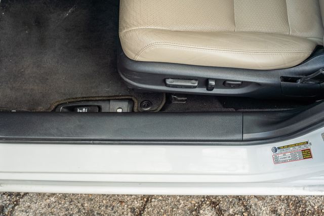 2015 Honda Accord EX-L V6 / LUXURY / LOADED / LOW MILES | Austin, TX | Rocky Mountain Truck Stop Austin 2015 Honda Accord EX-L V6 / LUXURY / LOADED / LOW MILES | Austin, TX | Rocky Mountain Truck Stop Austin