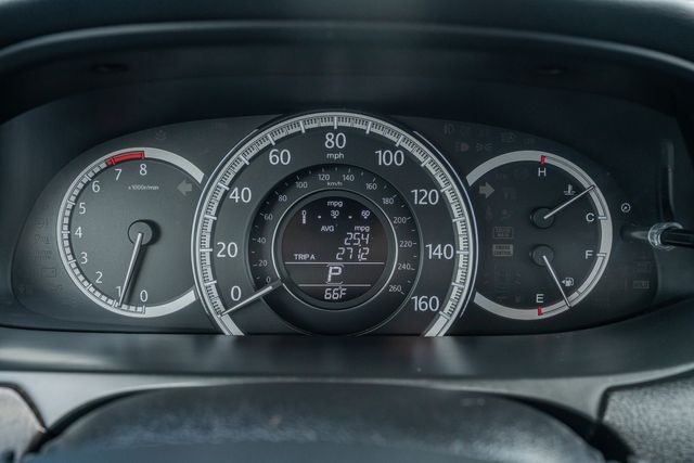 2015 Honda Accord EX-L V6 / LUXURY / LOADED / LOW MILES | Austin, TX | Rocky Mountain Truck Stop Austin 2015 Honda Accord EX-L V6 / LUXURY / LOADED / LOW MILES | Austin, TX | Rocky Mountain Truck Stop Austin