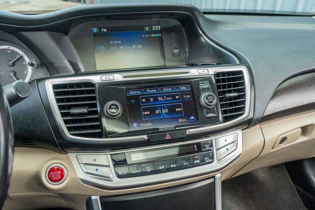 2015 Honda Accord EX-L V6 / LUXURY / LOADED / LOW MILES | Austin, TX | Rocky Mountain Truck Stop Austin