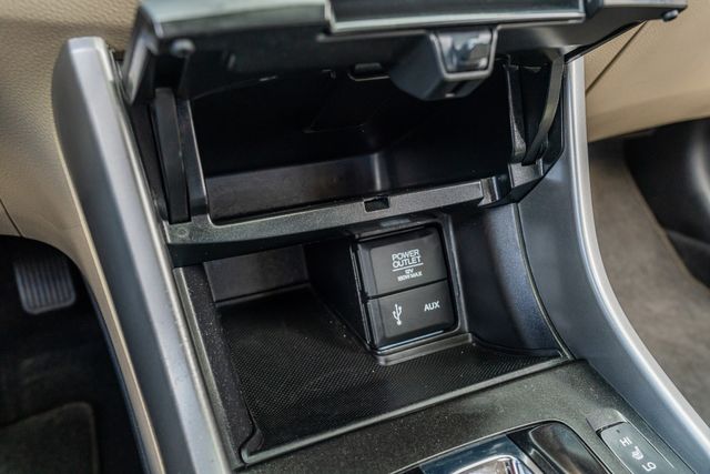 2015 Honda Accord EX-L V6 / LUXURY / LOADED / LOW MILES | Austin, TX | Rocky Mountain Truck Stop Austin 2015 Honda Accord EX-L V6 / LUXURY / LOADED / LOW MILES | Austin, TX | Rocky Mountain Truck Stop Austin