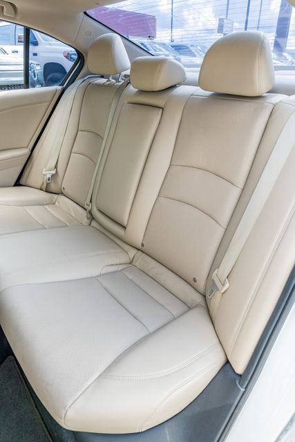 2015 Honda Accord EX-L V6 / LUXURY / LOADED / LOW MILES | Austin, TX | Rocky Mountain Truck Stop Austin