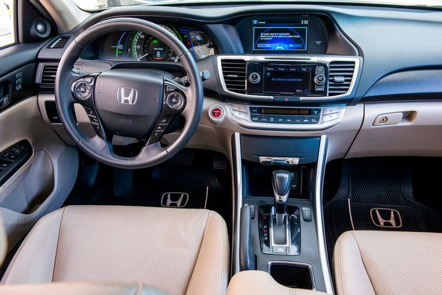 2015 Honda Accord Hybrid EX-L | Van Nuys, CA | Stellar Auto INC. 2015 Honda Accord Hybrid EX-L | Van Nuys, CA | Stellar Auto INC.