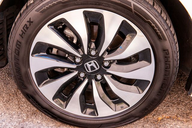2015 Honda Accord Hybrid EX-L | Van Nuys, CA | Stellar Auto INC. 2015 Honda Accord Hybrid EX-L | Van Nuys, CA | Stellar Auto INC.