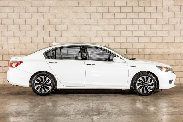 2015 Honda Accord Hybrid EX-L | Van Nuys, CA | Stellar Auto INC. 2015 Honda Accord Hybrid EX-L | Van Nuys, CA | Stellar Auto INC.