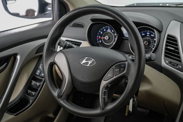 2015 Hyundai ELANTRA SE OneOwner PearlWhite | Dallas, TX | Stevens Motor Company LLC