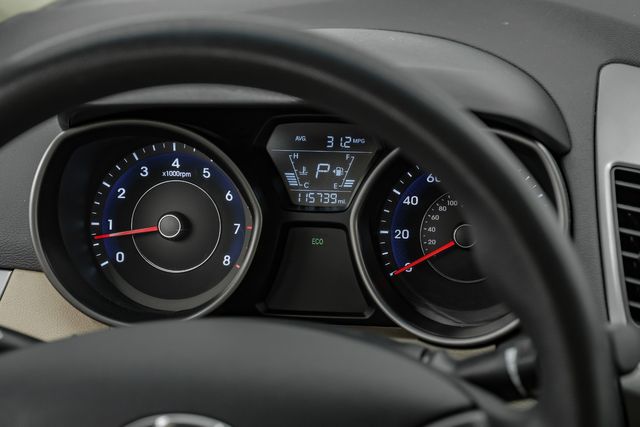 2015 Hyundai ELANTRA SE OneOwner PearlWhite | Dallas, TX | Stevens Motor Company LLC 2015 Hyundai ELANTRA SE OneOwner PearlWhite | Dallas, TX | Stevens Motor Company LLC