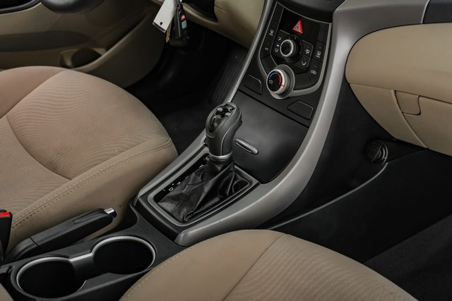 2015 Hyundai ELANTRA SE OneOwner PearlWhite | Dallas, TX | Stevens Motor Company LLC