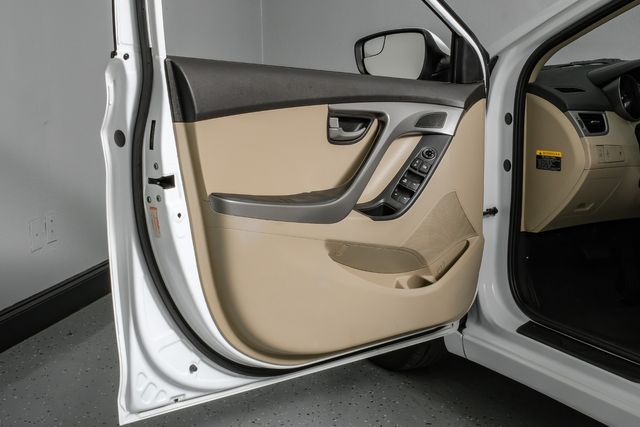 2015 Hyundai ELANTRA SE OneOwner PearlWhite | Dallas, TX | Stevens Motor Company LLC