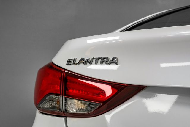 2015 Hyundai ELANTRA SE OneOwner PearlWhite | Dallas, TX | Stevens Motor Company LLC