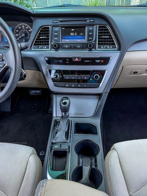 2015 Hyundai SONATA SE | Agoura Hills, CA | SoCal Auto Group 2015 Hyundai SONATA SE | Agoura Hills, CA | SoCal Auto Group