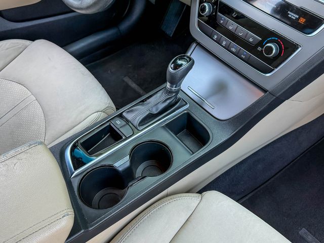 2015 Hyundai SONATA SE | Agoura Hills, CA | SoCal Auto Group 2015 Hyundai SONATA SE | Agoura Hills, CA | SoCal Auto Group