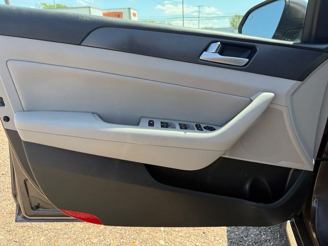 2015 Hyundai SONATA SPORT We Finance | Canton, Ohio | Ohio Auto Warehouse LLC 2015 Hyundai SONATA SPORT We Finance | Canton, Ohio | Ohio Auto Warehouse LLC