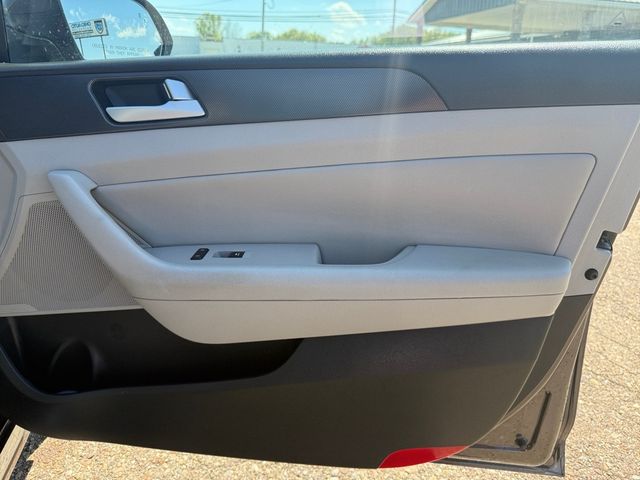 2015 Hyundai SONATA SPORT We Finance | Canton, Ohio | Ohio Auto Warehouse LLC 2015 Hyundai SONATA SPORT We Finance | Canton, Ohio | Ohio Auto Warehouse LLC