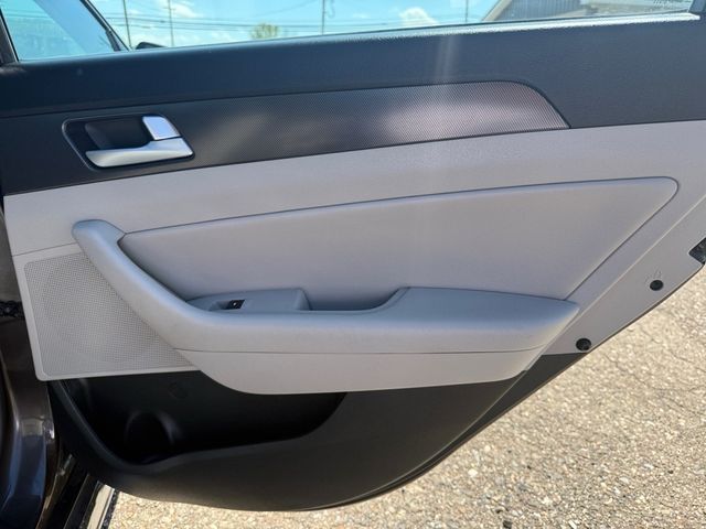 2015 Hyundai SONATA SPORT We Finance | Canton, Ohio | Ohio Auto Warehouse LLC