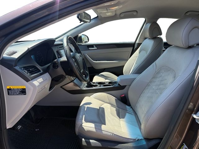 2015 Hyundai SONATA SPORT We Finance | Canton, Ohio | Ohio Auto Warehouse LLC 2015 Hyundai SONATA SPORT We Finance | Canton, Ohio | Ohio Auto Warehouse LLC
