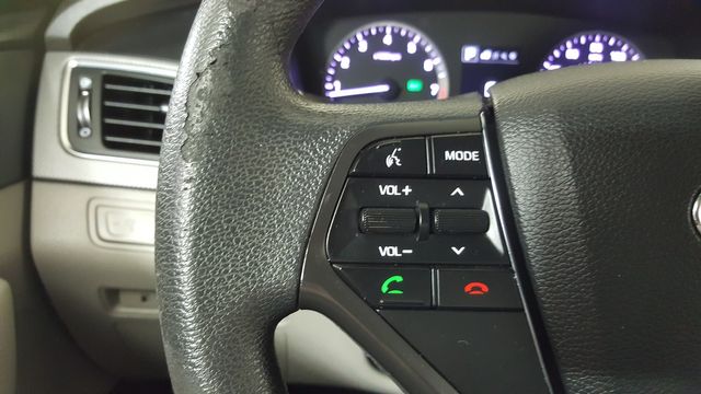 2015 Hyundai SONATA SE | Carrollton, TX | Legend Motorcars of Carrollton