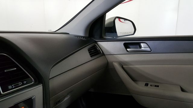 2015 Hyundai SONATA SE | Carrollton, TX | Legend Motorcars of Carrollton 2015 Hyundai SONATA SE | Carrollton, TX | Legend Motorcars of Carrollton